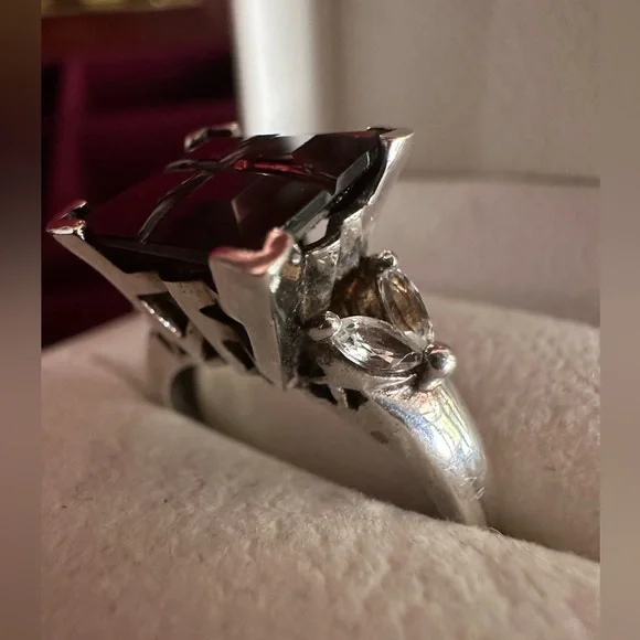 1990s Garnet Statement Ring Size 8 - Picture 2 of 11